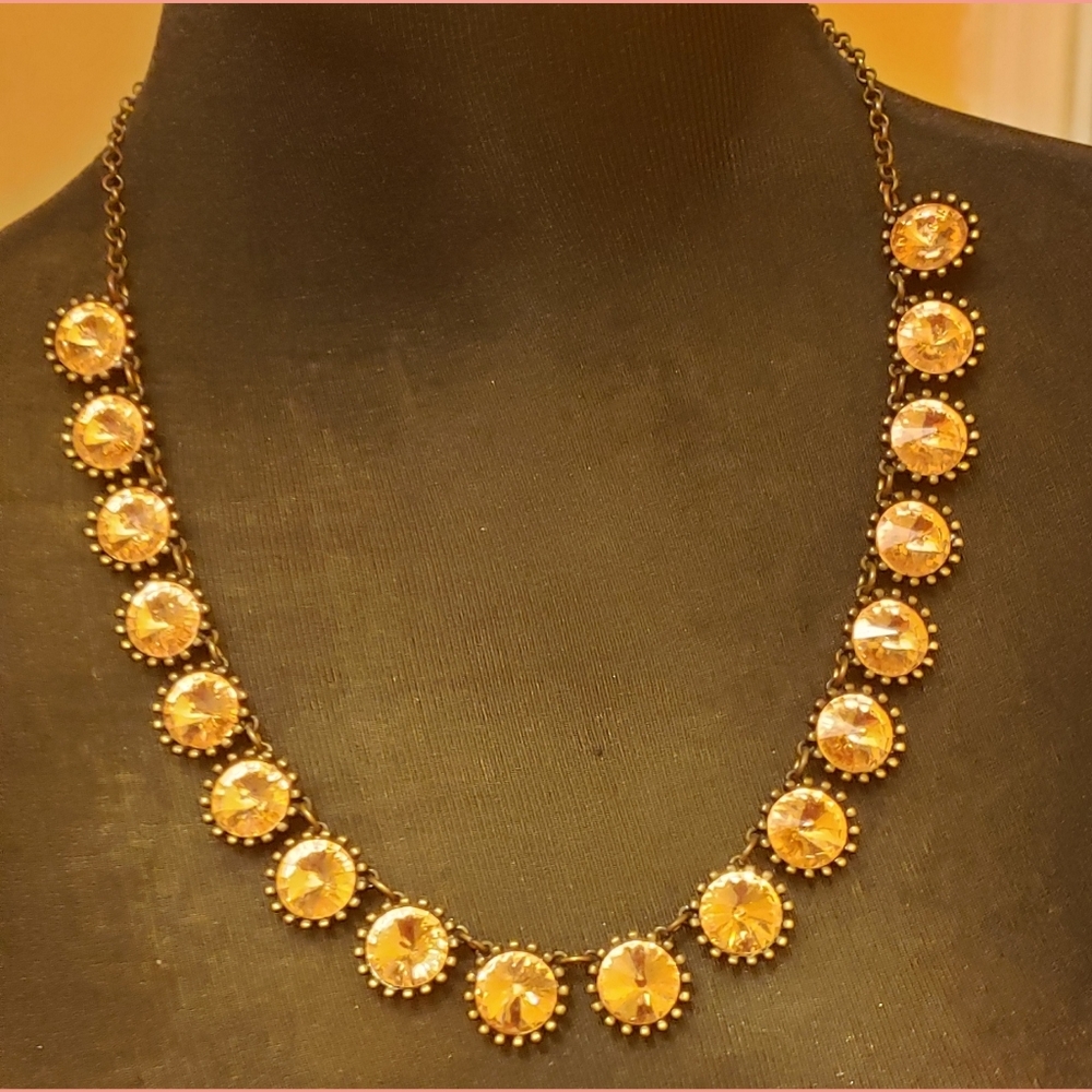 Venus flytrap necklace used once Preowned